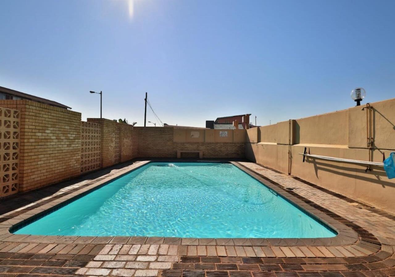 Sea Views At High Tide 1803 Appartement Amanzimtoti Buitenkant foto