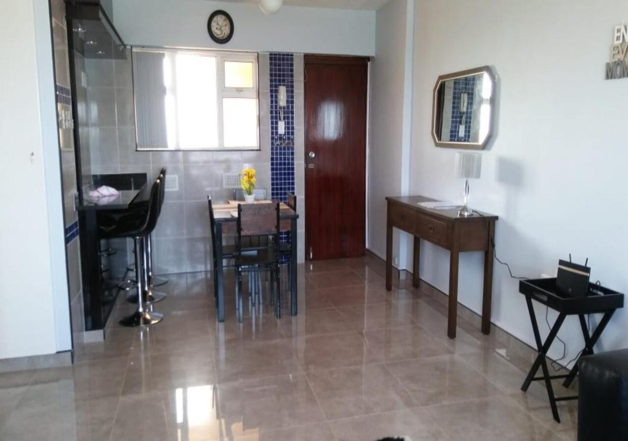 Sea Views At High Tide 1803 Appartement Amanzimtoti Buitenkant foto